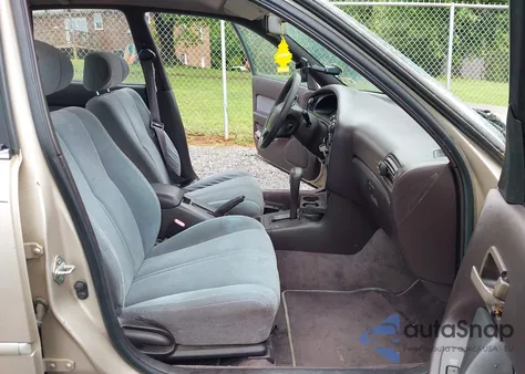 1992 Toyota Camry Le z USA, uszkodzony, nr VIN 4T1SK12E2NU148356